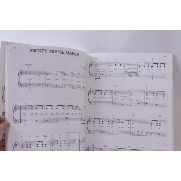 The Best of Disney, 30 All-Time Favorites, Easy Piano, Arranged by Dan Fox - Picture 3 of 5
